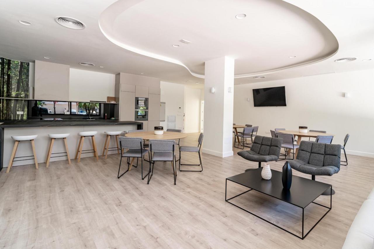 Inf25E- Tastefully Furnished Flat, Estepona Center Exteriör bild